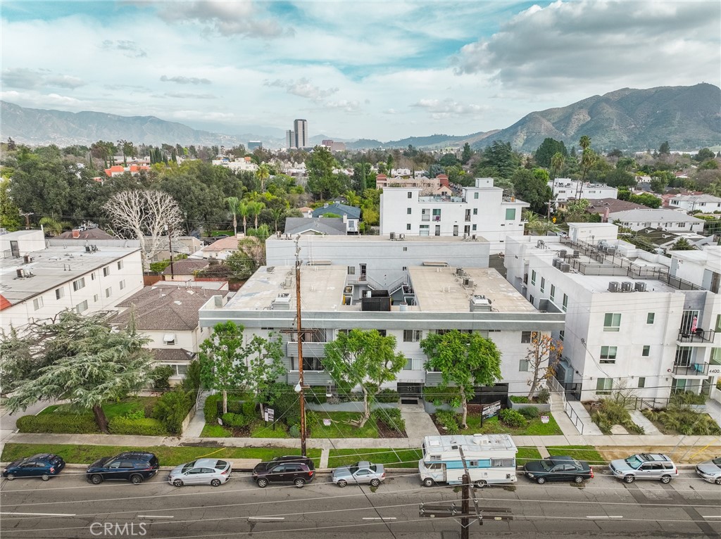 4406 Cahuenga Boulevard