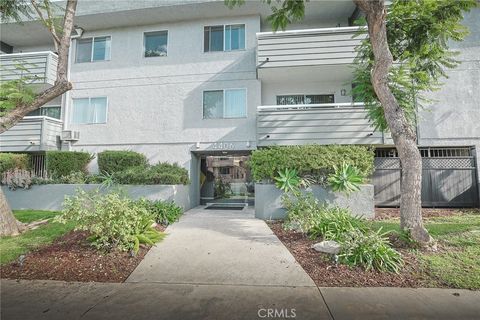 4406 Cahuenga Boulevard Toluca Lake CA 91602