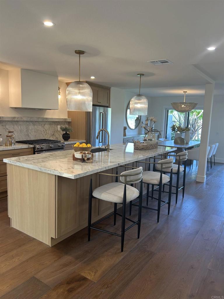 4051 Avenida Brisa