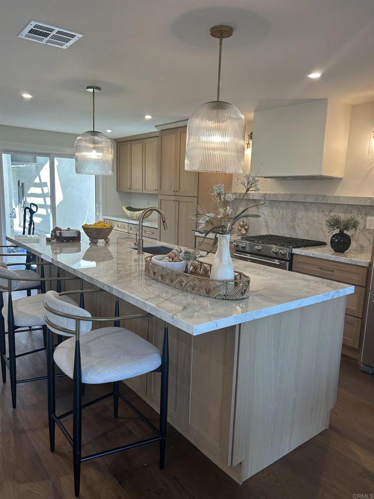 4051 Avenida Brisa