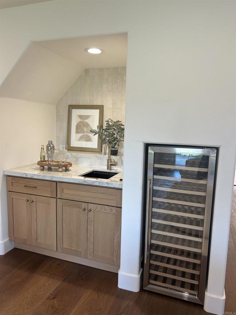 4051 Avenida Brisa