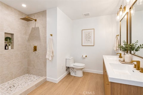 Tiny photo for 7333 Mclaren AVE, West Hills, CA 91307 (MLS # SR26198948)