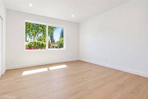 Tiny photo for 7333 Mclaren AVE, West Hills, CA 91307 (MLS # SR26198948)