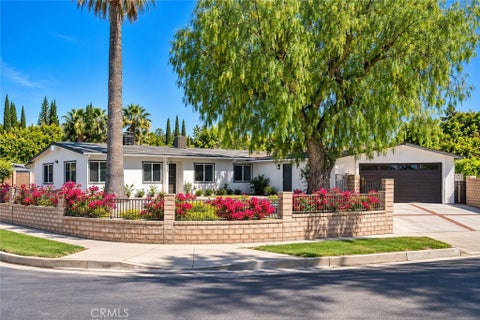 Photo of 7333 Mclaren AVE, West Hills, CA 91307 (MLS # SR26198948)