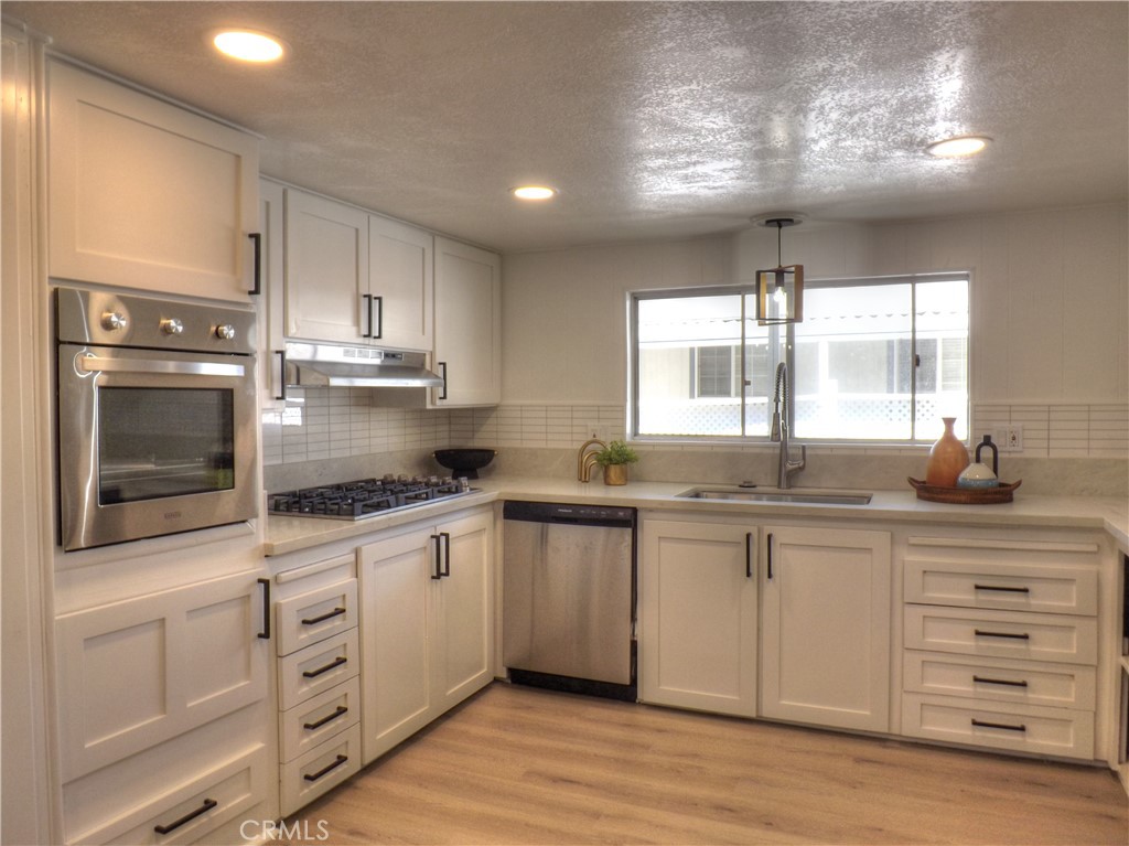 38038 Calle De Amor