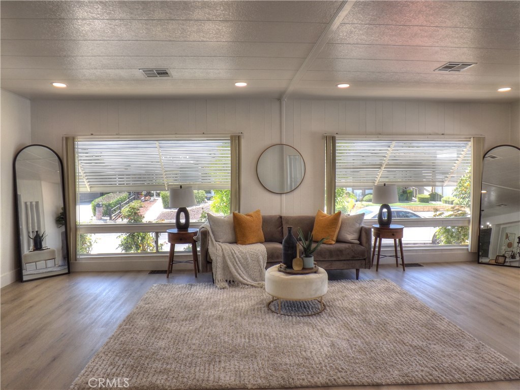 38038 Calle De Amor