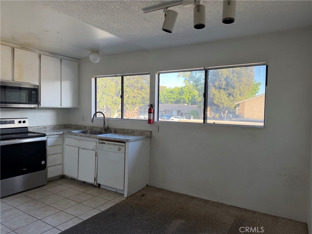 232 Springview
