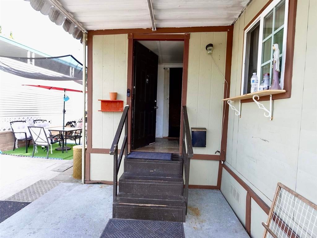 200 Olive Avenue 27
