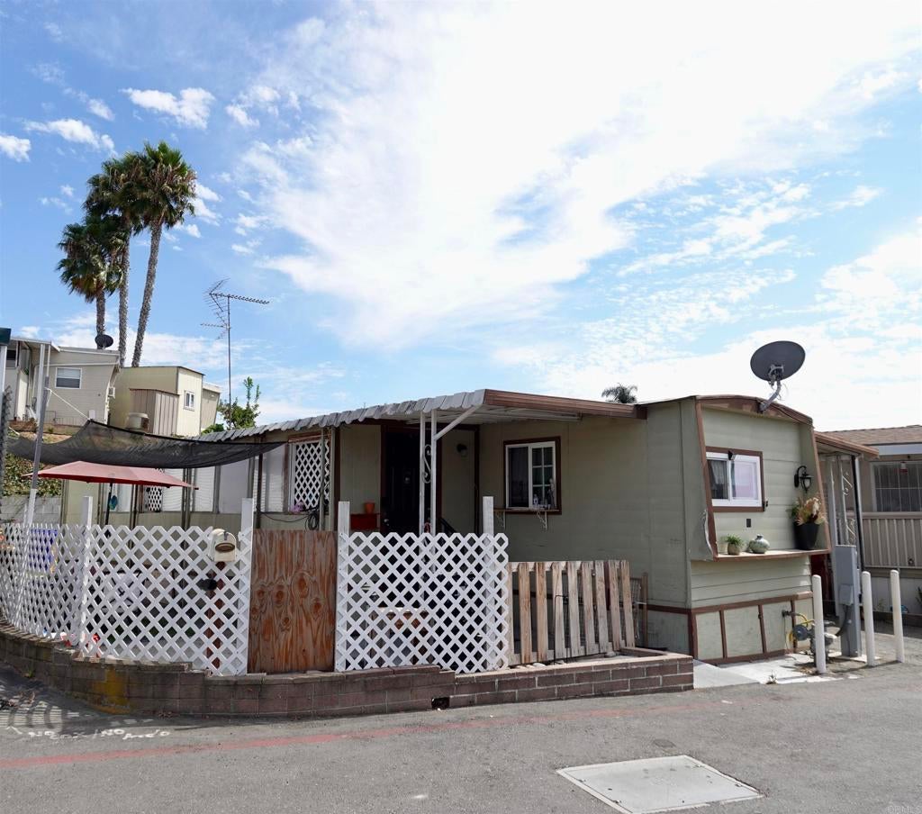 200 Olive Avenue 27