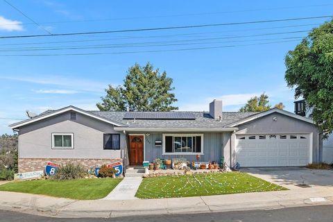 5228 Augustana Pl San Diego CA 92115