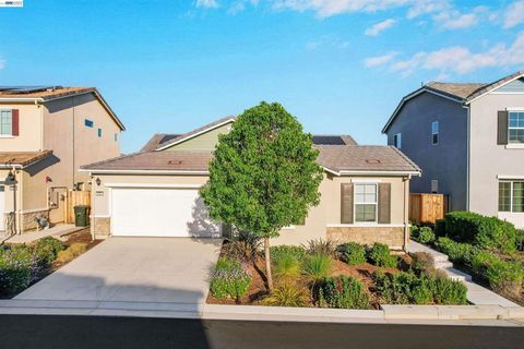 Photo of 5323 Potter Valley Ln Ln, Antioch, CA 94531 (MLS # 41128134)