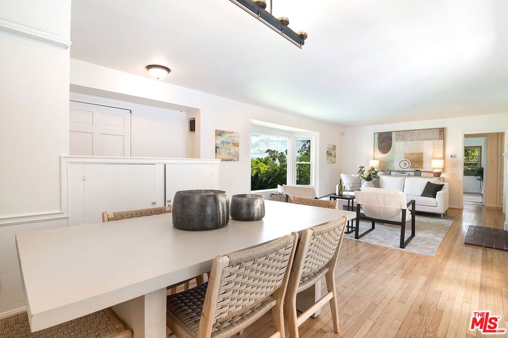 Photo of 17952 Karen Drive, Encino, CA 91316 (MLS # 26736923)