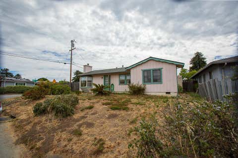 Photo of 1320 El Dorado Avenue, Santa Cruz, CA 95062 (MLS # ML82056321)