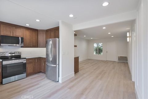 229 Springview Irvine CA 92620