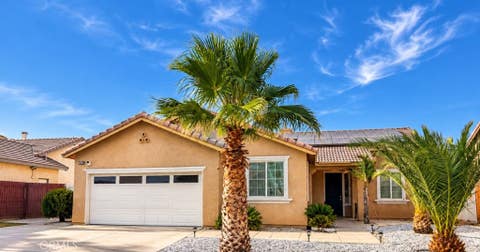 Photo of 11576 Fern Pine ST, Victorville, CA 92392 (MLS # CV26177262)