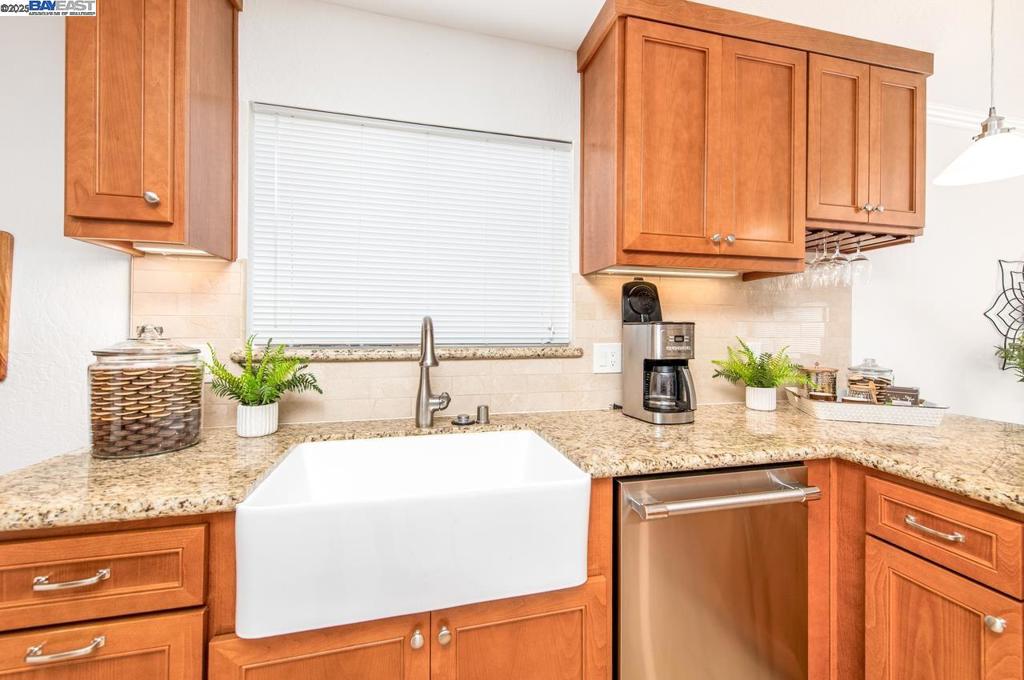VAL VISTA - Residential