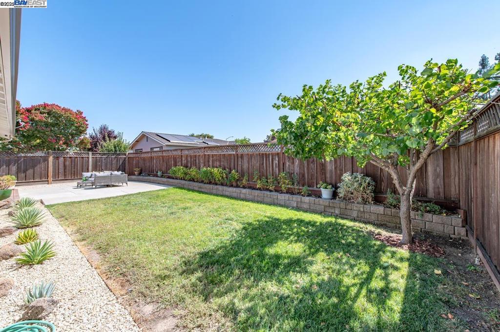 VAL VISTA - Residential