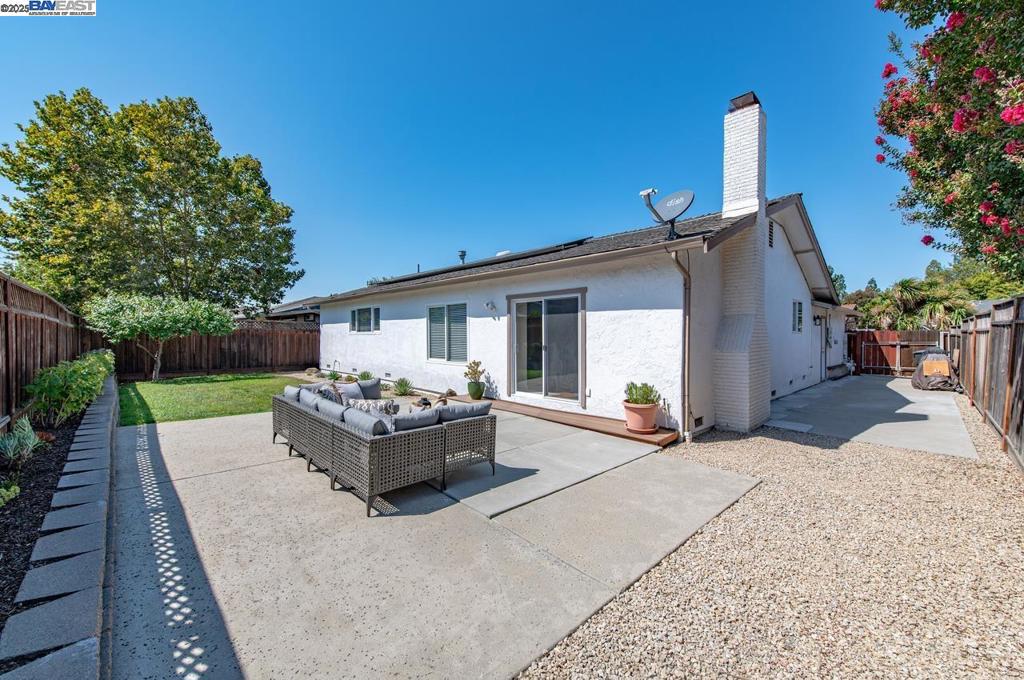 VAL VISTA - Residential