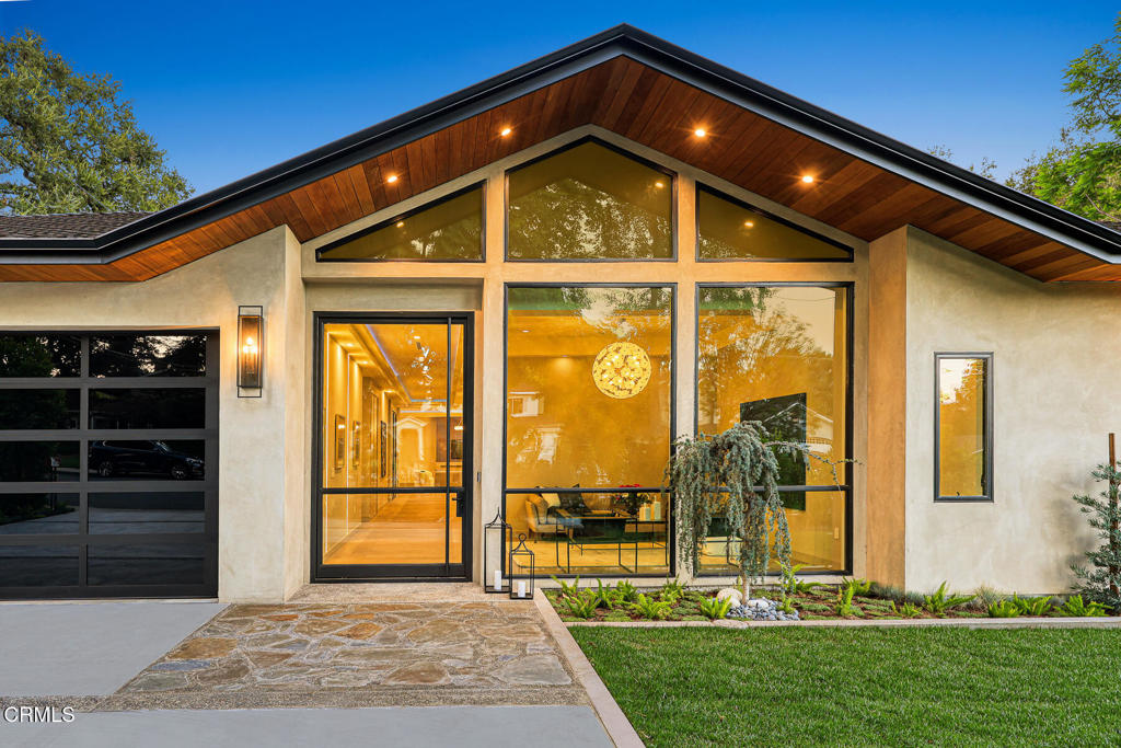Properties 1 4828 Oakwood Avenue