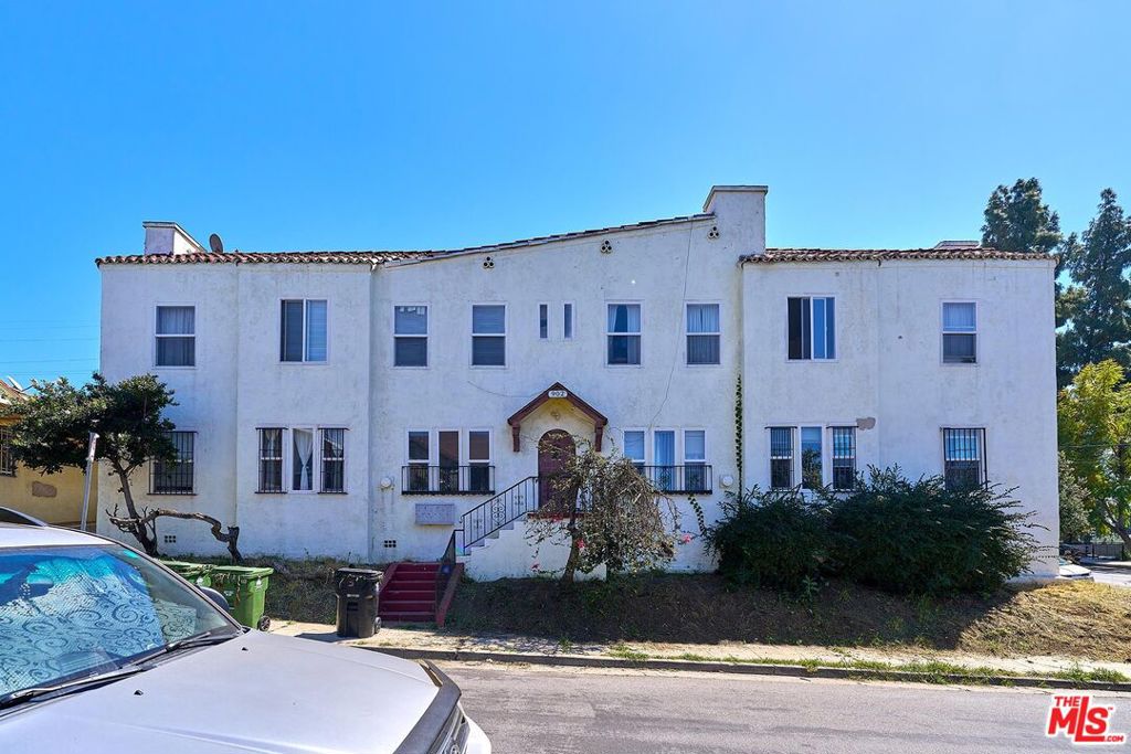 837 White Knoll Drive