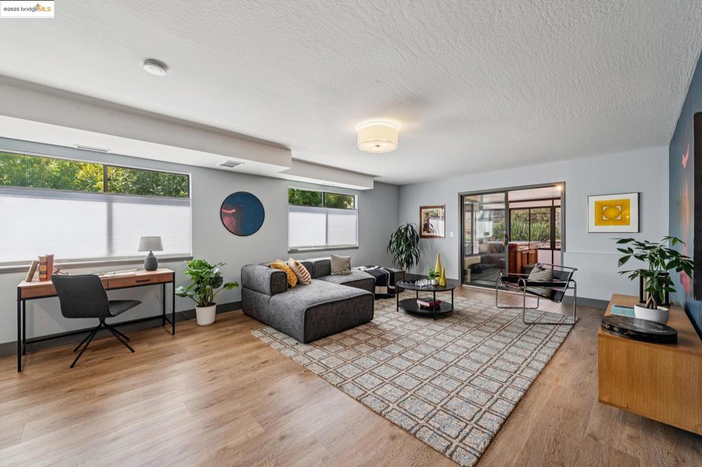 ALHAMBRA  VALLEY - Residential