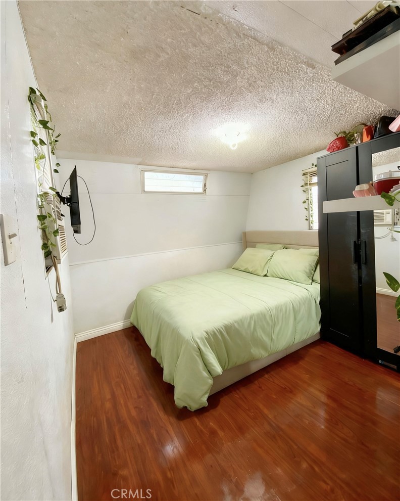 1512 E 5th Street 70