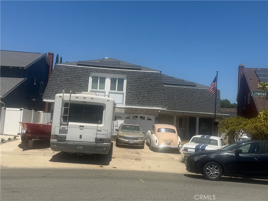 2333 N Linwood