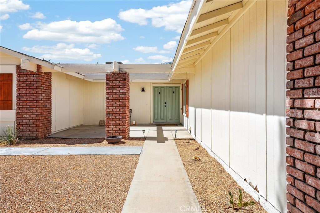 16949 Lorene Drive
