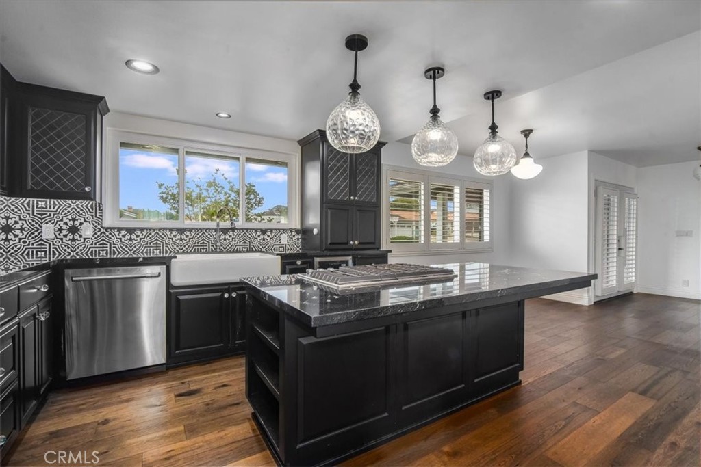 Sunset Terrace(660) - Residential