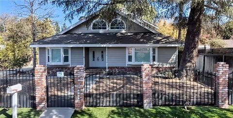 5712 Donna Avenue Tarzana CA 91356