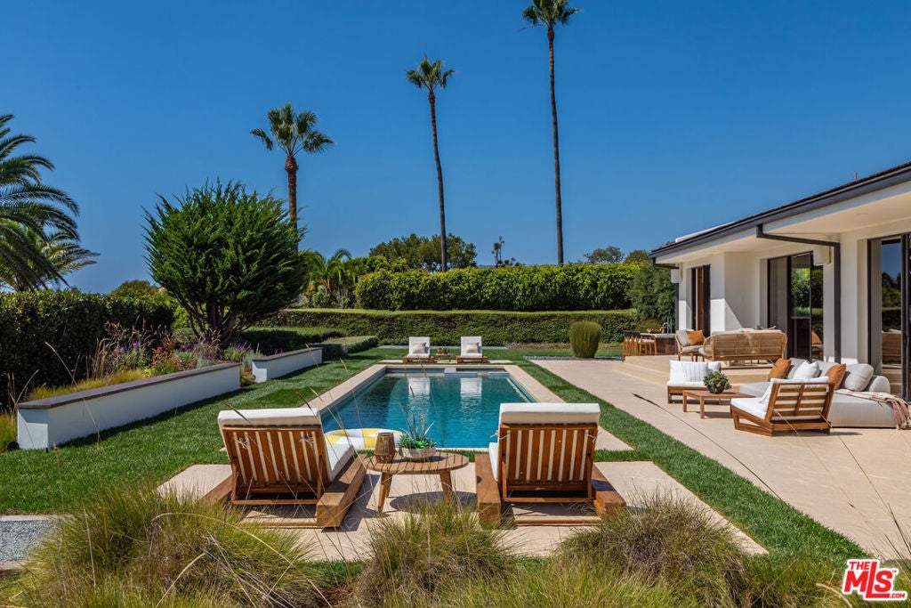 6419 Merritt Drive