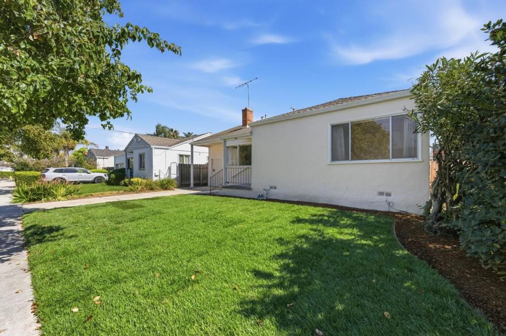 937 Mc Cue Avenue, San Carlos CA 94070