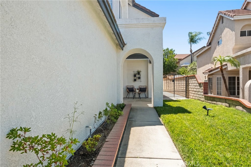 18024 Longhorn Lane