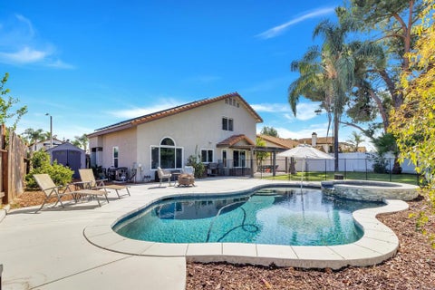 Photo of 41855 Shorewood Ct CT, Temecula, CA 92591 (MLS # NDP2608850)