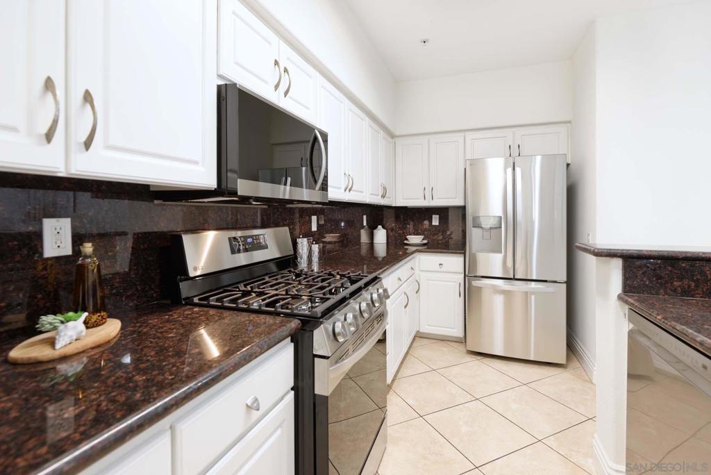 12376 Carmel Country Rd 204