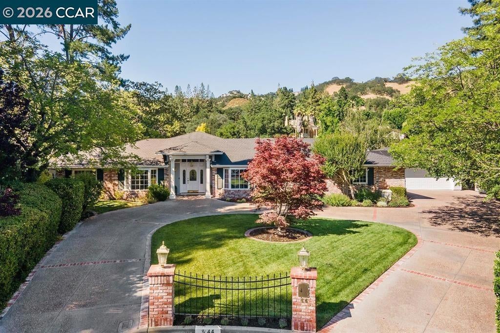 44 Squire Court CT, Alamo CA 94507