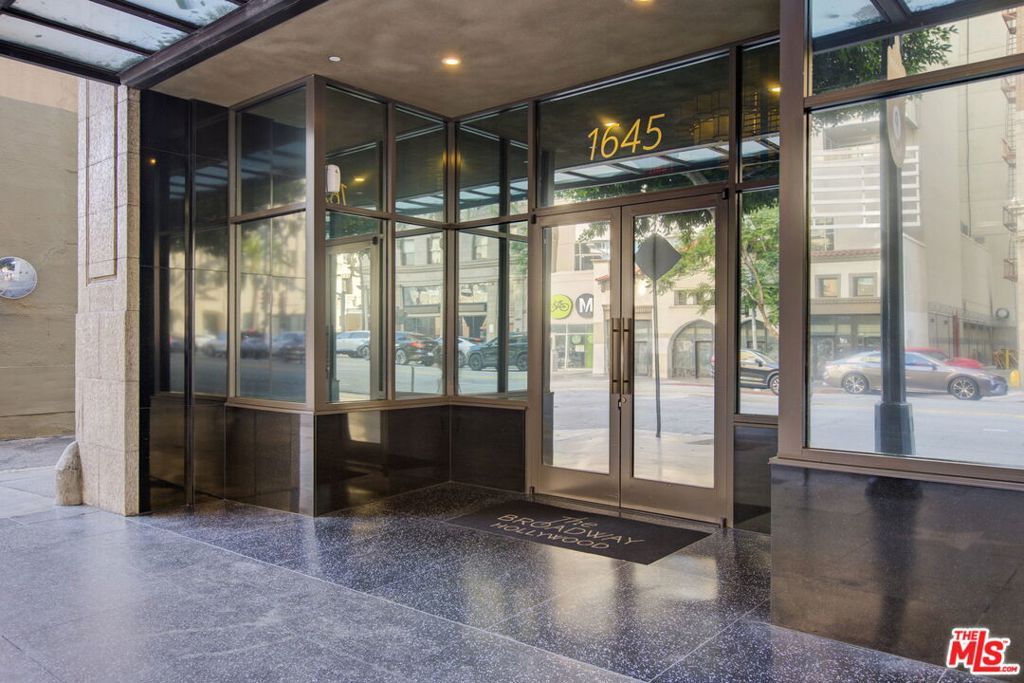 Photo of 1645 N Vine Street #706, Los Angeles, CA 90028 (MLS # 25561369)