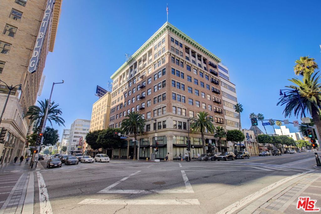 Photo of 1645 N Vine Street #706, Los Angeles, CA 90028 (MLS # 25561369)