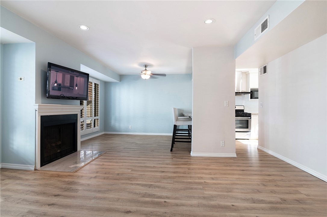 Properties 3 557 E Verdugo Avenue C