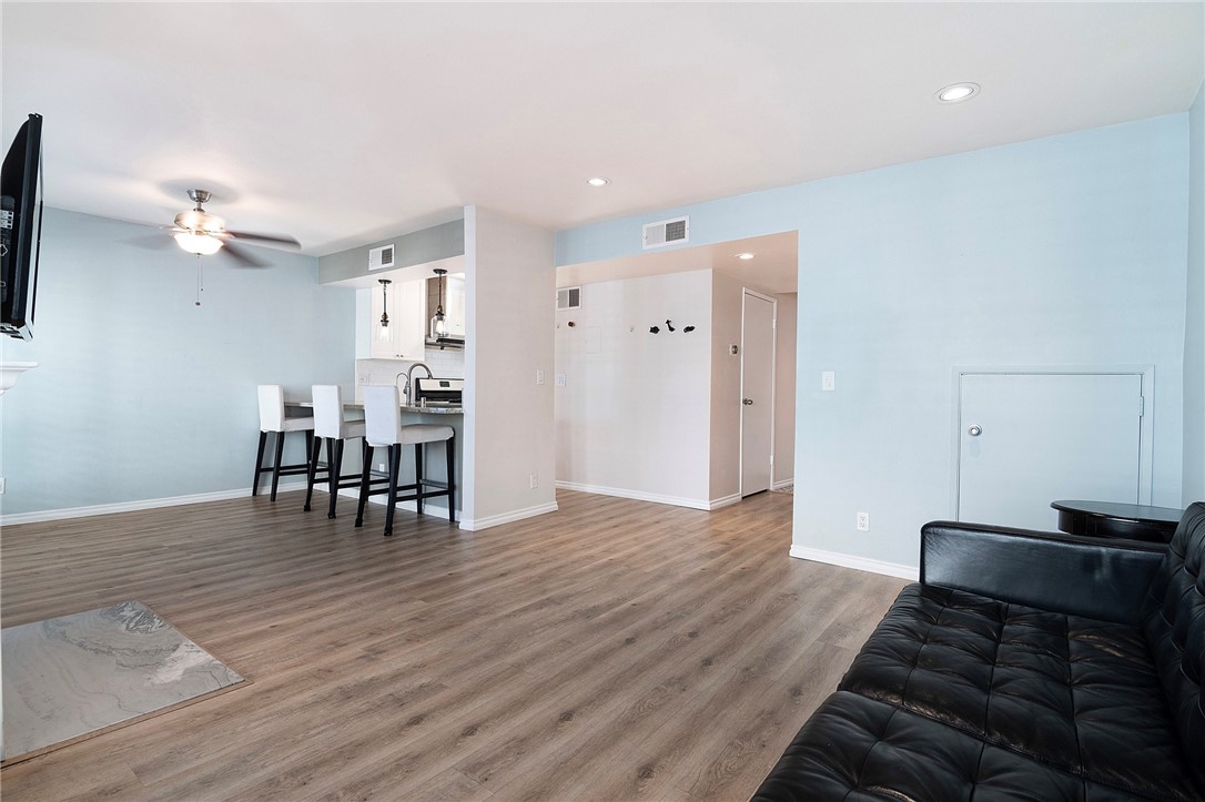 Properties 4 557 E Verdugo Avenue C