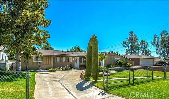 15937 Manzanita