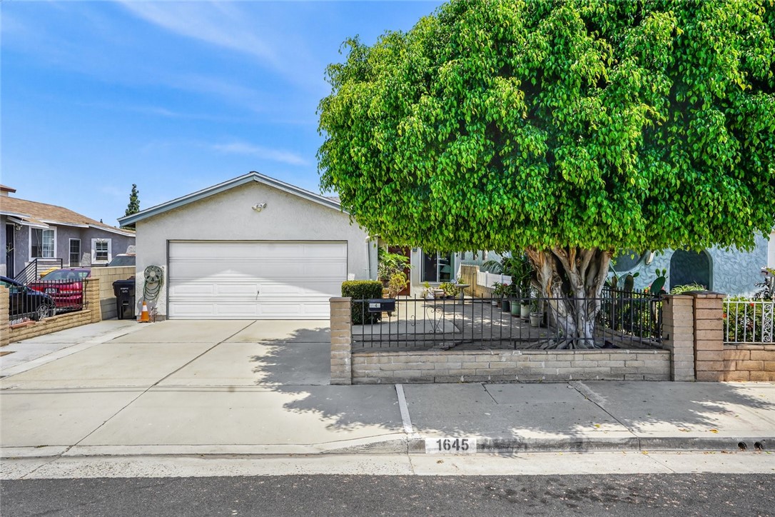 Welcome to 1645 La Paloma Avenue, a beautifully maintained home in the heart of highly sought-after Placentia. Owned and lovingly cared for since 2012, this move-in ready residence combines comfort, charm, and pride of ownership.
Inside, you'll find wood flooring throughout, creating a warm and seamless feel in every room. The home has been thoughtfully maintained, and major improvements have already been done—including a new roof installed just 2 years ago, offering peace of mind for years to come.
The low-maintenance front and backyard make outdoor living easy and enjoyable, perfect for relaxing or entertaining without the hassle of high upkeep.
Located in a well-established, family-friendly neighborhood, you're close to award-winning Placentia-Yorba Linda schools, Tri-City Park, Alta Vista Golf Course, shopping, dining, and convenient freeway access. This quiet, tree-lined community is known for its strong sense of neighborhood pride and desirable lifestyle.
Don’t miss your chance to own this turn-key home in one of North Orange County’s most beloved communities!