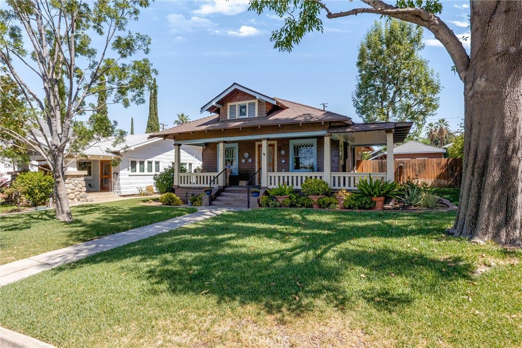 517 S 4th Street