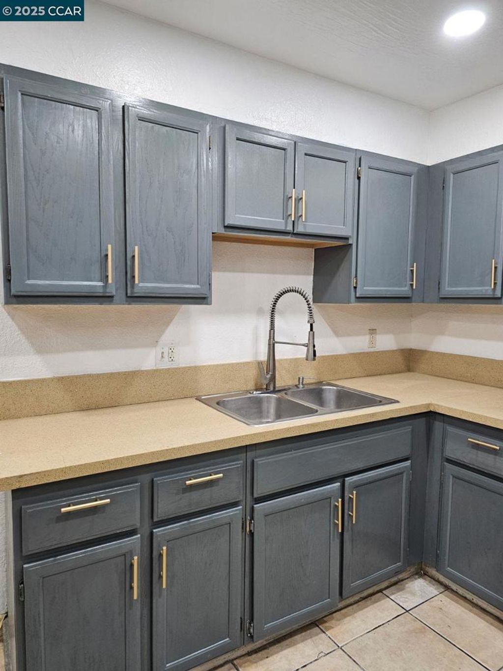 listing image 130725262818736422452