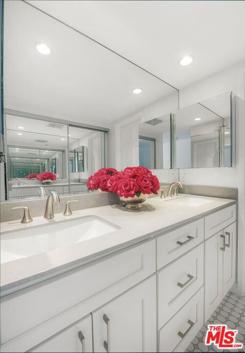 Big Canyon McLain - Residential