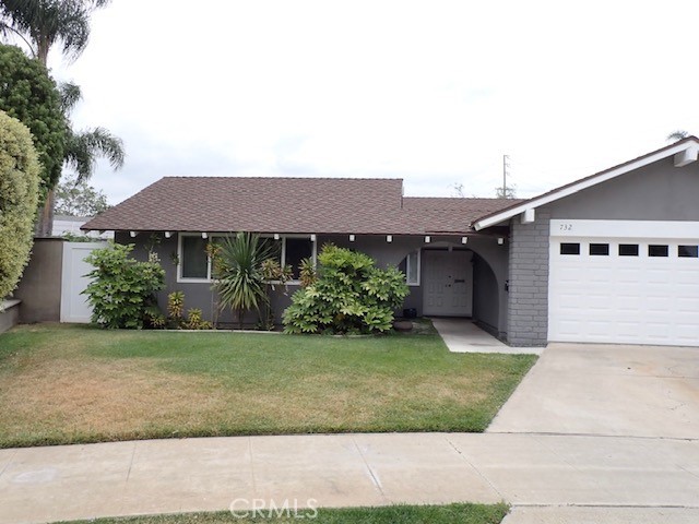 Fantastic Chapman Housing
Totally updated 4 bedroom + Den + 2 Bath single story tucked away on a peaceful cul-de-sac lot near Orange Circle. Open concept great room with high ceiling, recessed lighting, fireplace, dining area, french doors to backyard. This home features a den off entry for extra space! Updated kitchen featuring granite counters, tile backsplash, breakfast bar, stainless appliances (including refrigerator for tenant convenience), generous counter space, and pantry. Luxury vinyl plank flooring throughout the home. Newer vinyl windows, central air and heat. In this fabulous home, you'll find updated spacious hall bathroom with large white vanity and quartz counter, tub/shower combo. Master bath features spacious white vanity, dual sinks, marble counter. Mirrored wardrobes in non-primary bedrooms. Spacious back yard, perfect for entertaining! Direct access garage includes cabinets, storage and laundry (for tenant convenience. Super convenient to Chapman, Old Towne Orange, freeway access, restaurants and shopping!