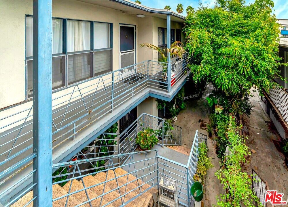 3637 S Sepulveda Boulevard