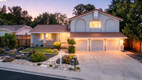 Photo of 2704 Mohawk Cir CIR, San Ramon, CA 94583 (MLS # 41138773)
