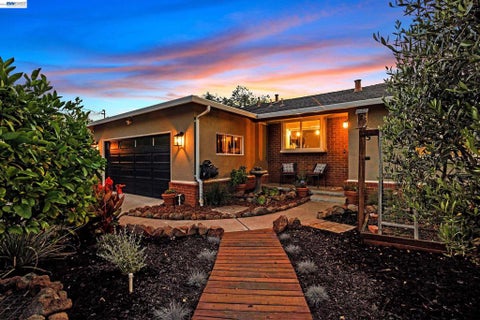 Photo of 325 Polk Way WAY, Livermore, CA 94550 (MLS # 41137594)