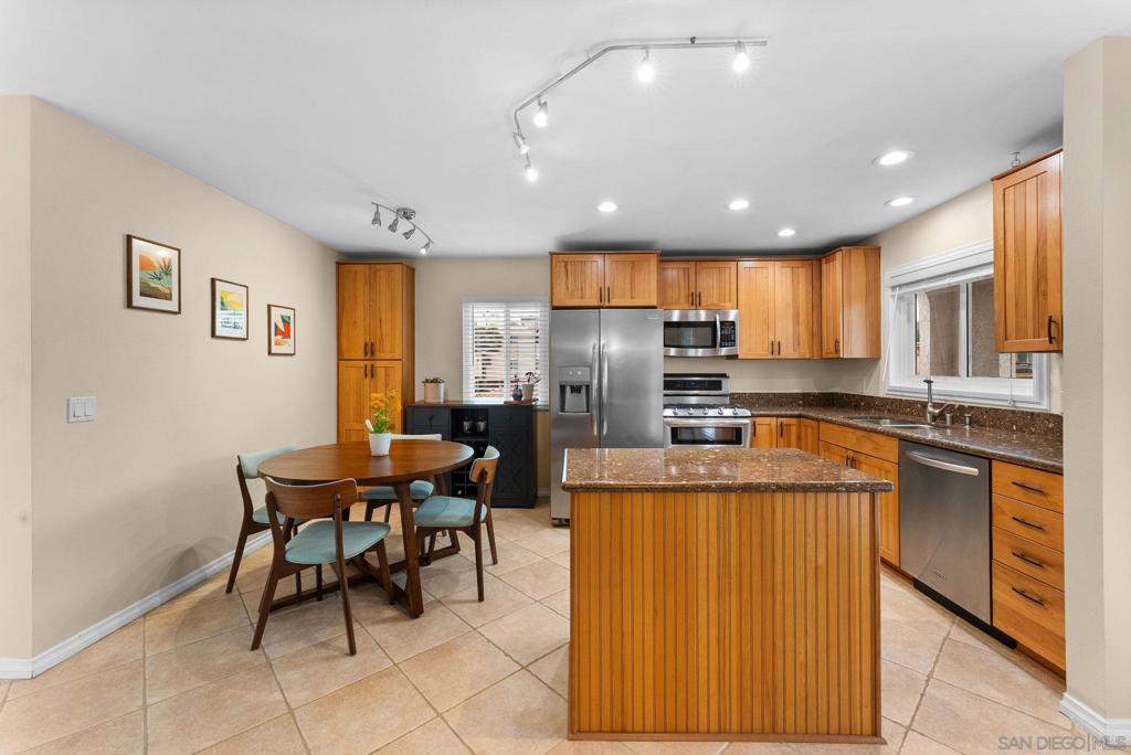 3111 Ingelow St. C